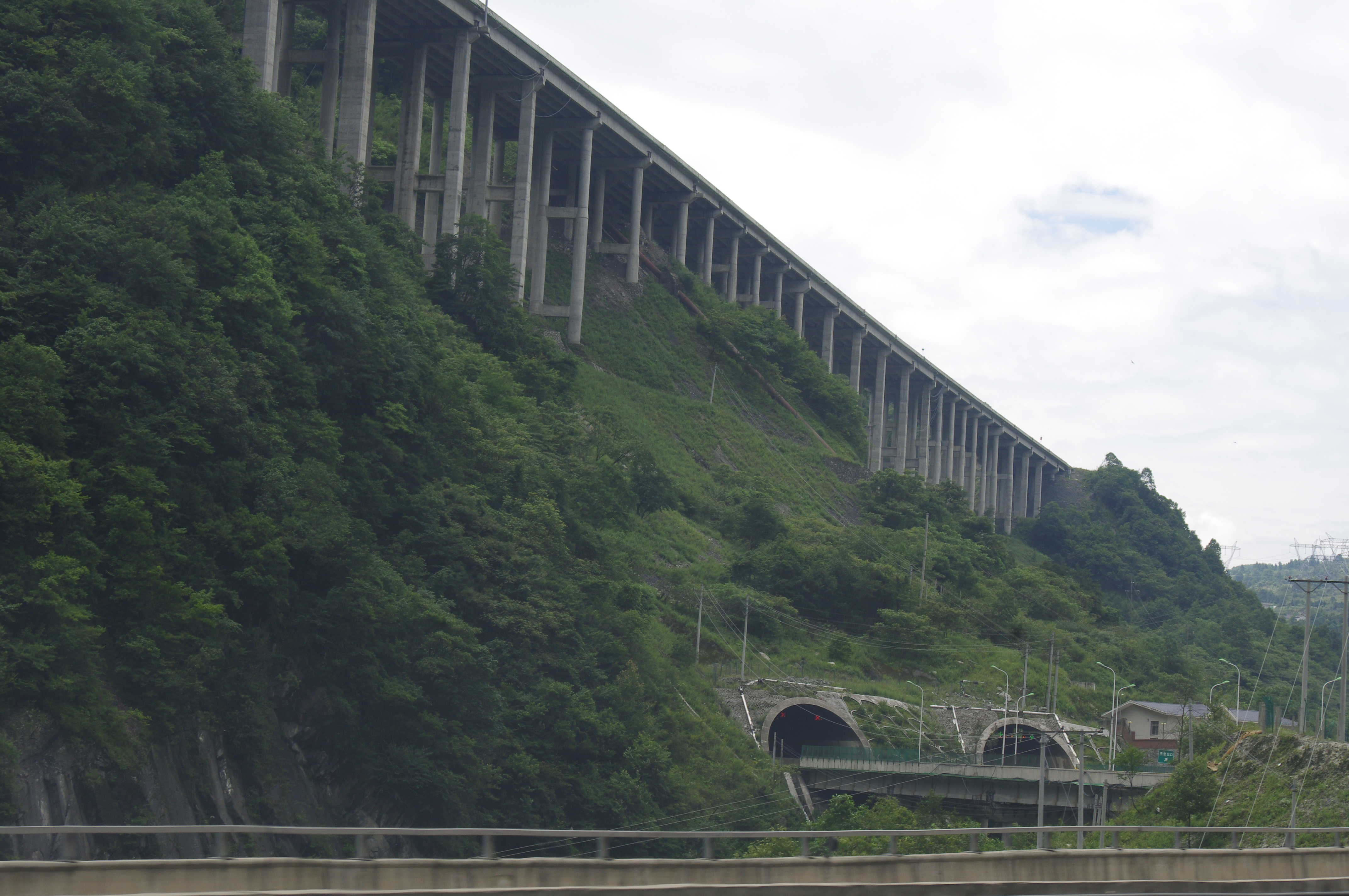 雅西高速螺旋隧道照片图片