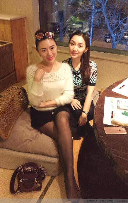 陆家嘴上班的女人颜值确实高,80分以上的有一半_kds宽带山