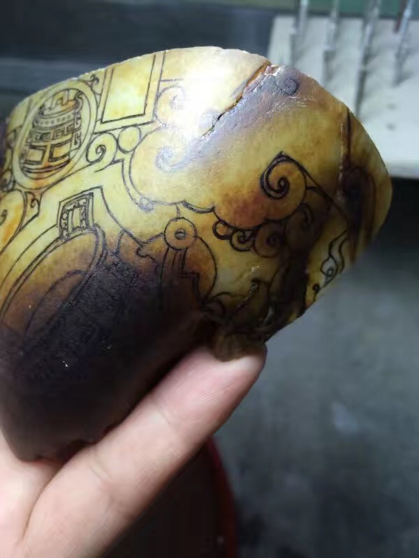 大气的玉雕艺术——锦灰堆