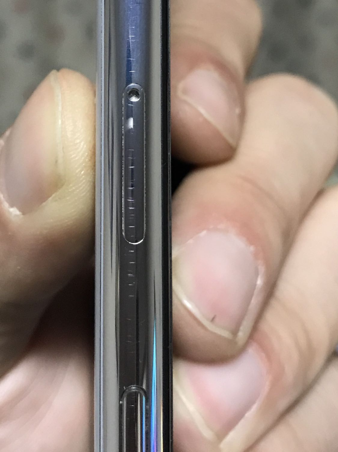 iphone x的不锈钢中框真是娇嫩