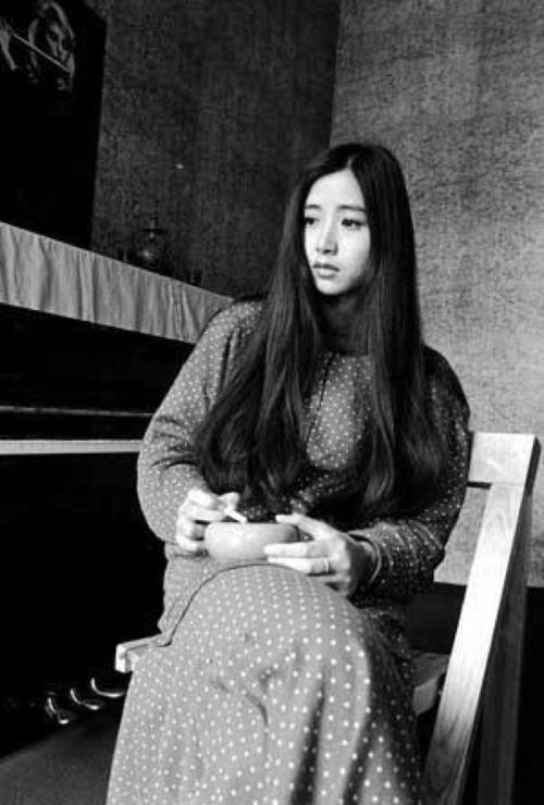 上世纪80年代的xs歌手:易知难.