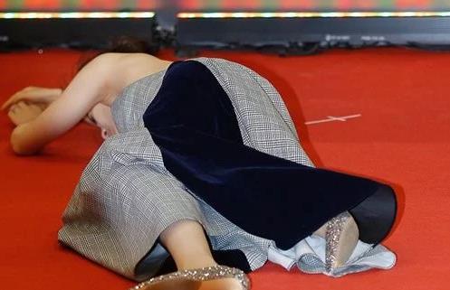 走着走着晕过去了