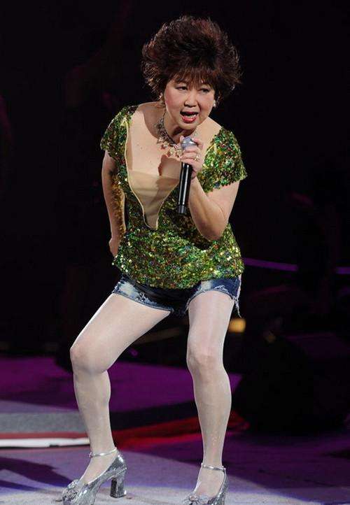 柏阿姨混到tvb起了?