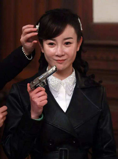 风筝里的程真儿整成这个卵样了