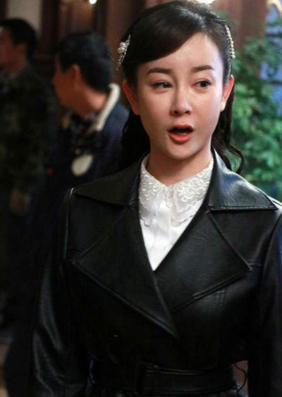 风筝里的程真儿整成这个卵样了