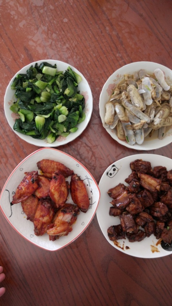 四菜一汤吃得色色一一