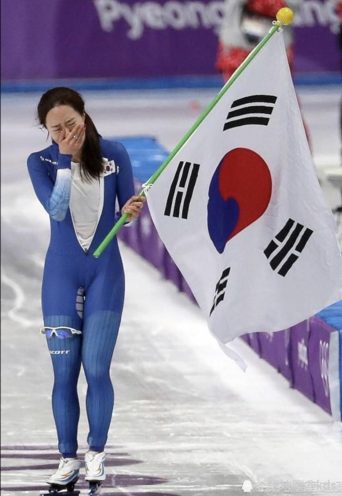 好肥美的骆驼趾