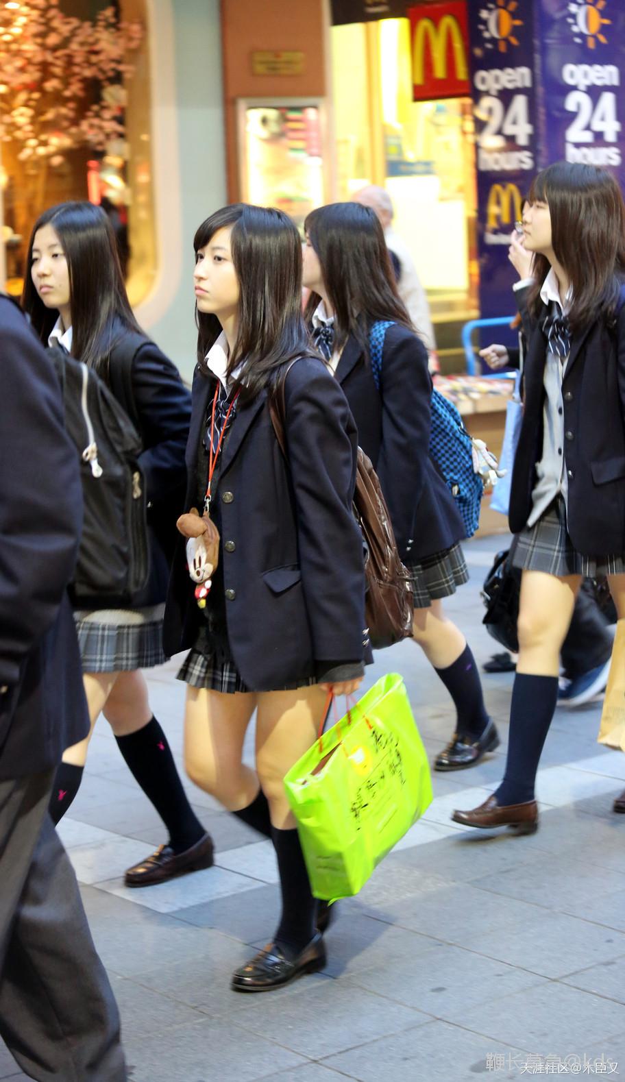 日本短裙制服女高中生