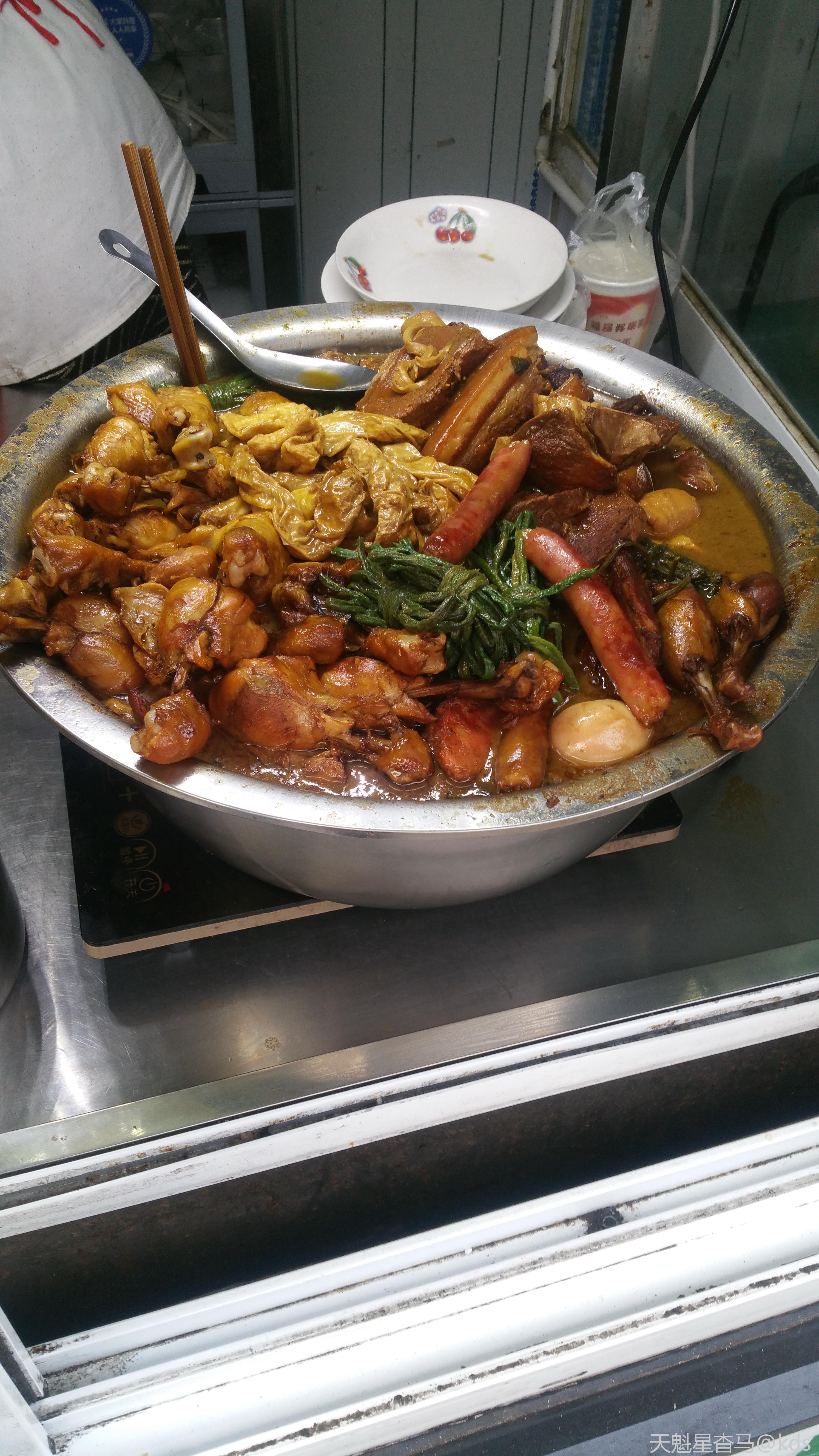 济州府名小吃--甏肉干饭