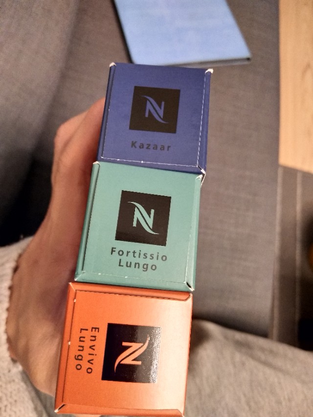 除了送的胶囊,这次先入手了两款lungo和一款espresso