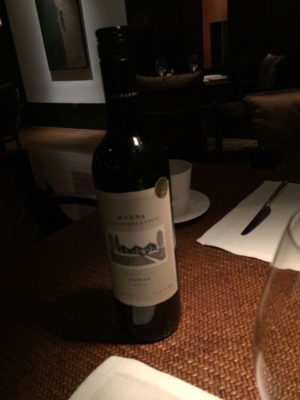 高档酒店喝红酒问题