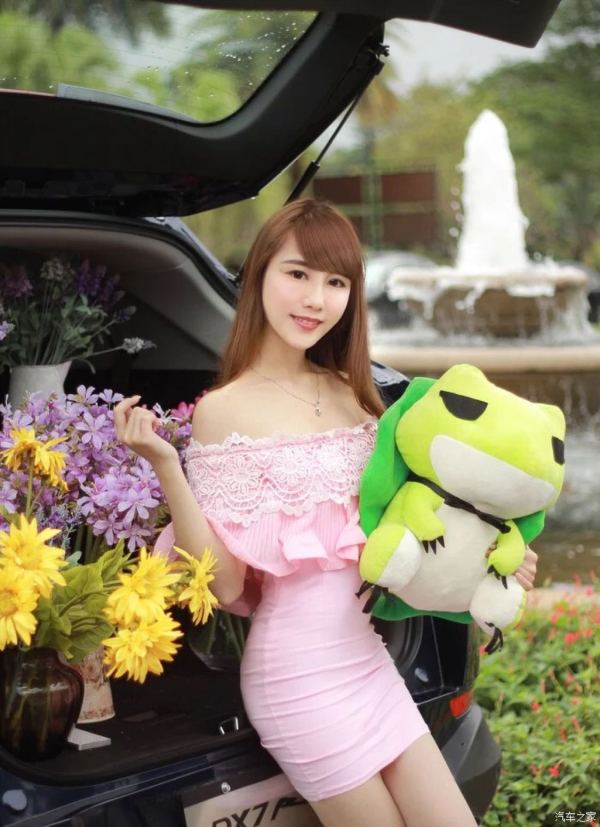 媳妇当车模这论坛真不错