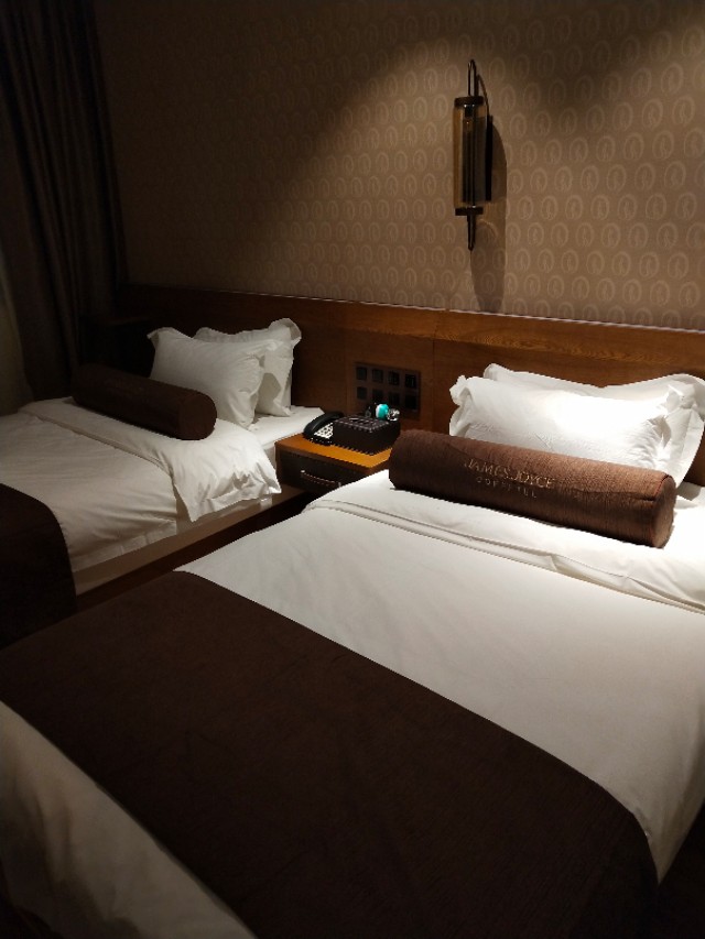 酒店一般性 喆啡联锁的 我们出差也是这标准