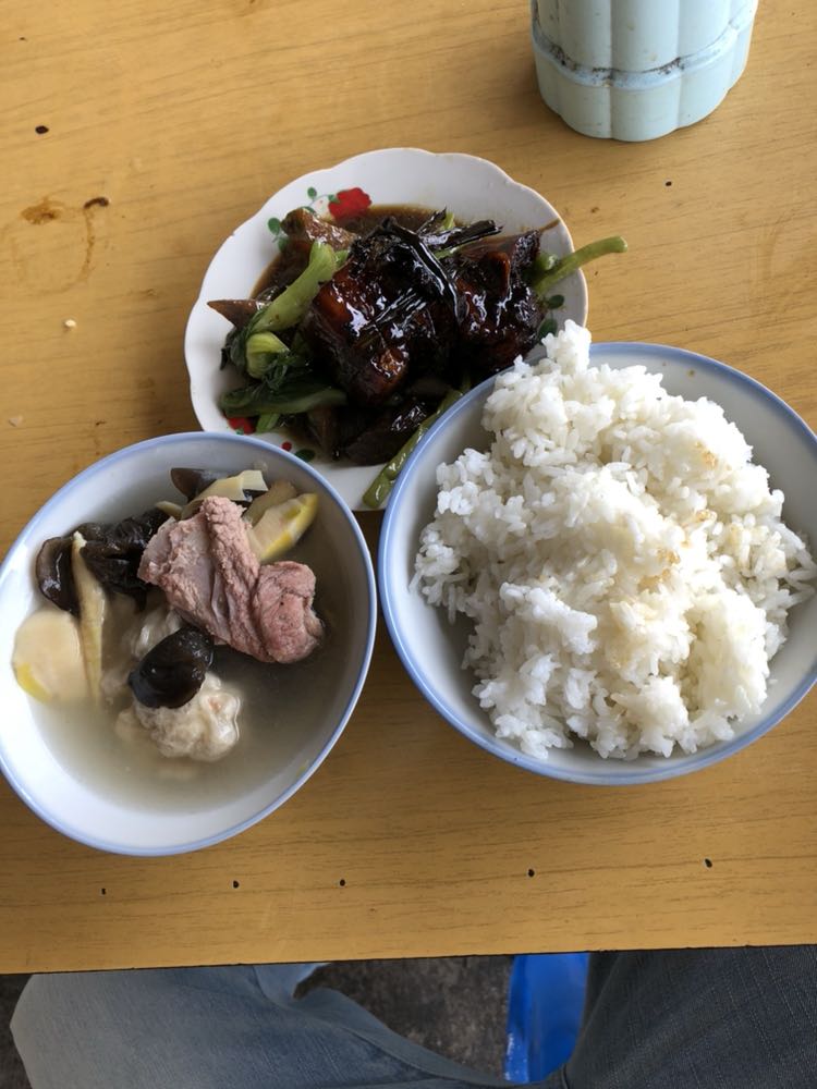 尼本地14元客饭