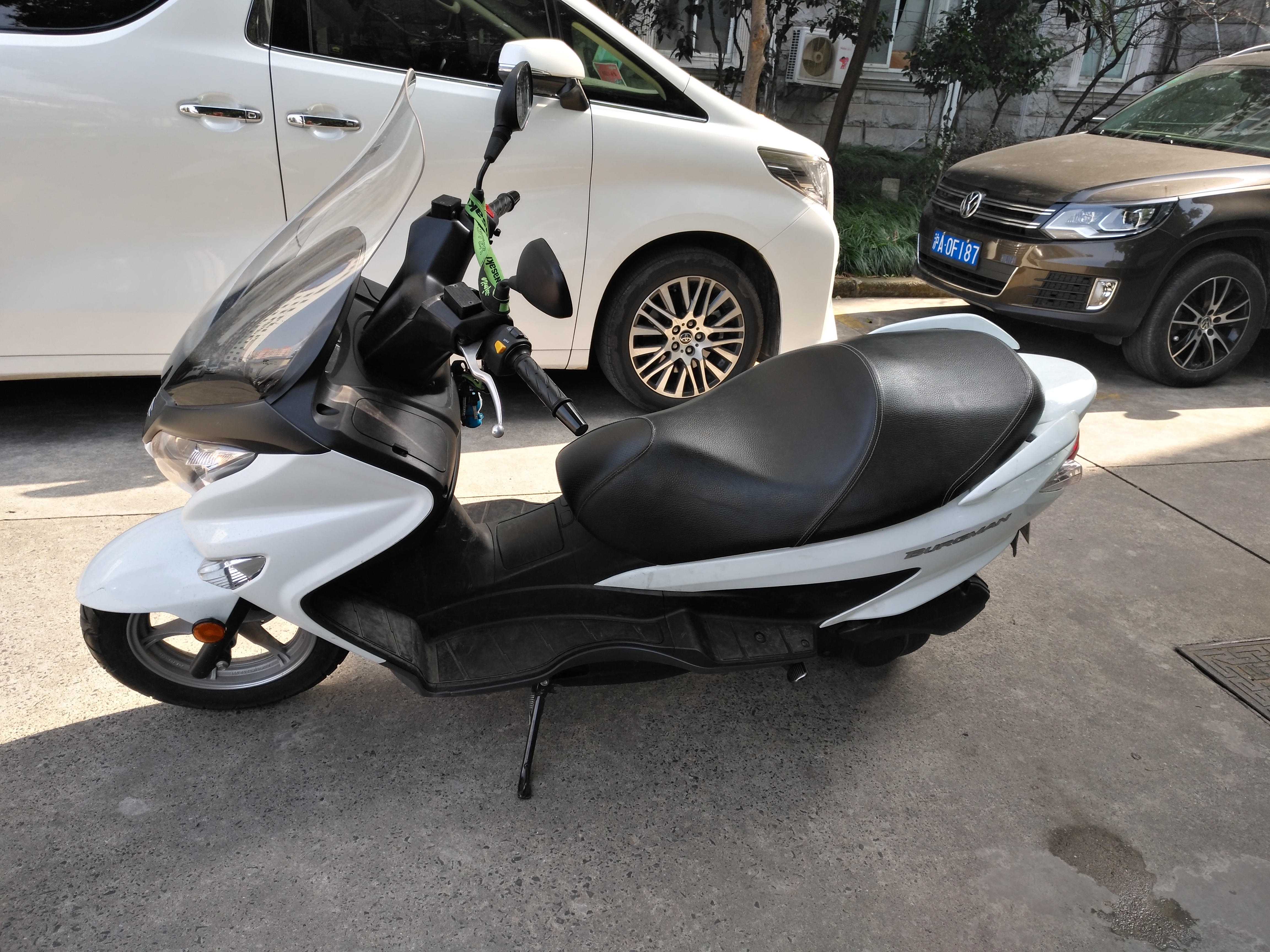 光阳的大轮踏板产品:people200