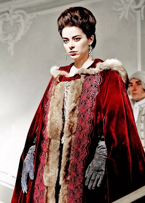 "女沙皇和她的n个情人"--换个口味看俄剧,果然还是毛妹最嗲.