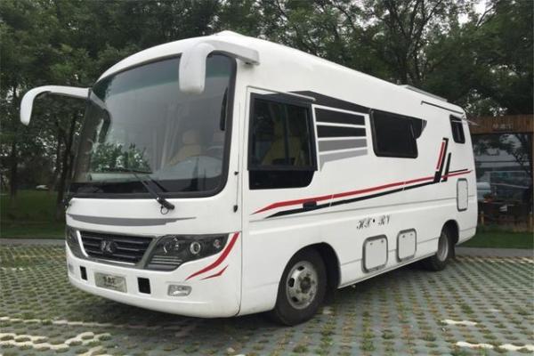 中巴式b型房车 更像家的感觉