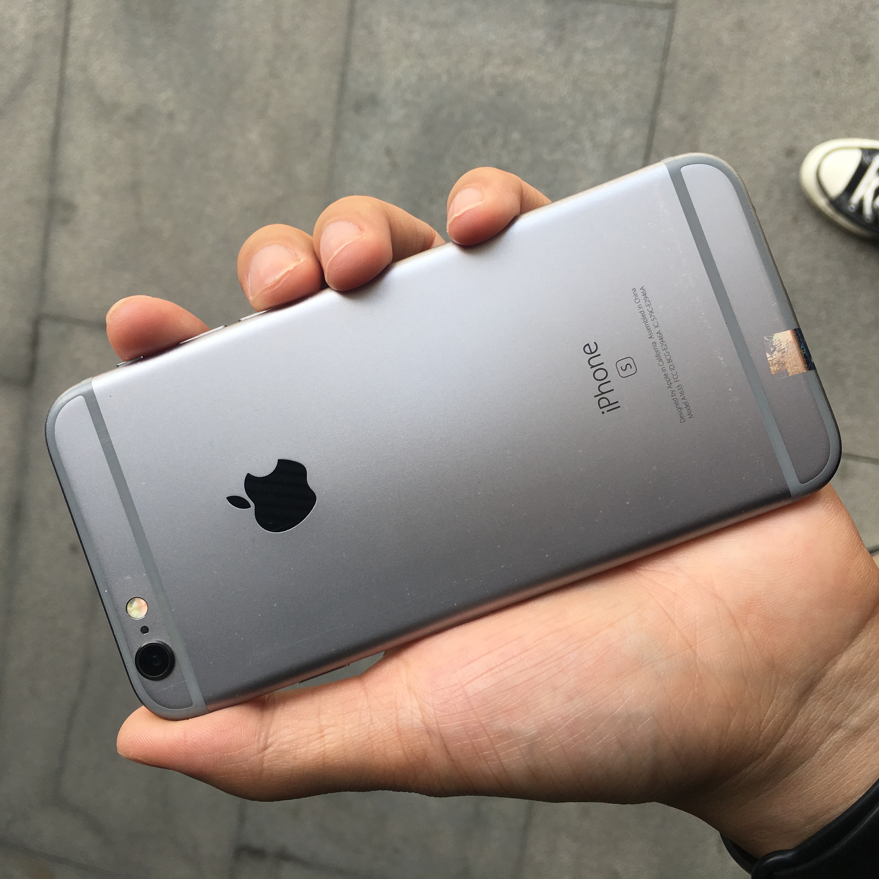 出个美版全网无锁6s深空灰128g