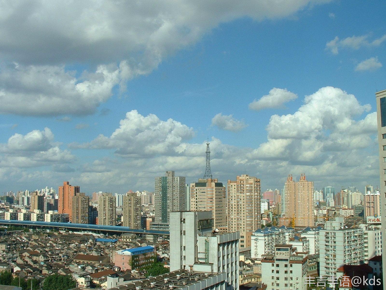 16年前富士2百万像素拍的照片 座标:新客站联合售票大楼东望.