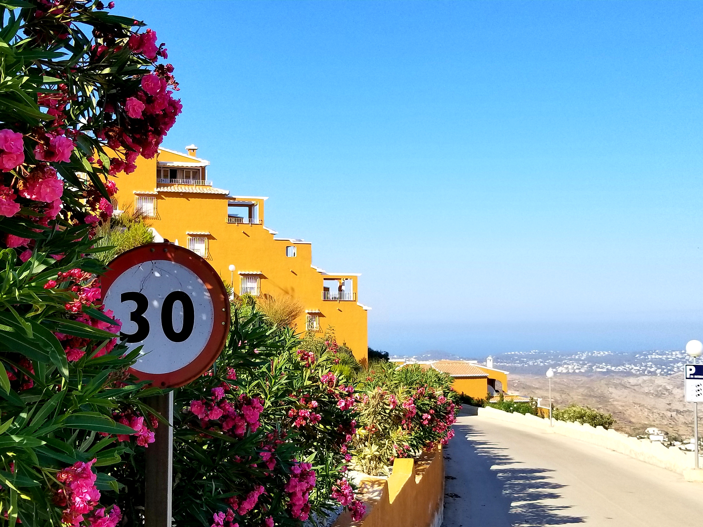 定居西班牙小镇