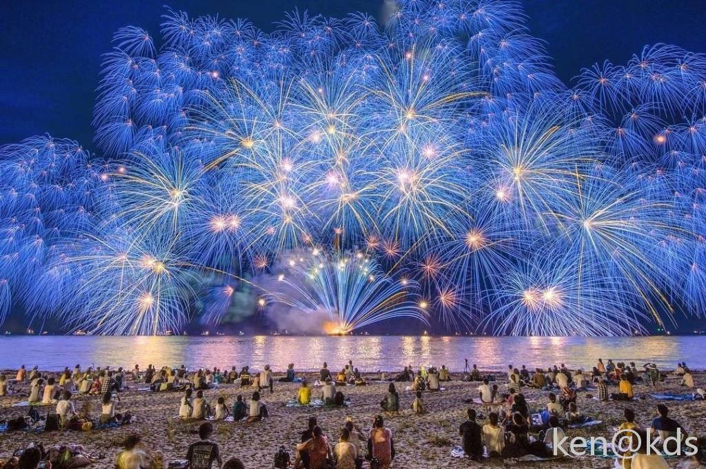 日本长冈花火大会