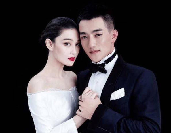 张馨予老公的肌肉在山上算什么水平