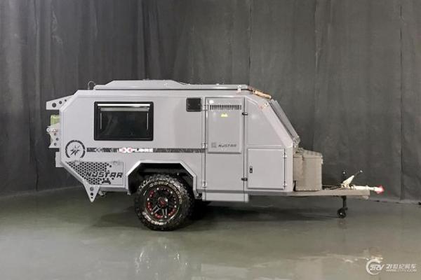 越野小拖挂三拓展带卫生间仅89万起