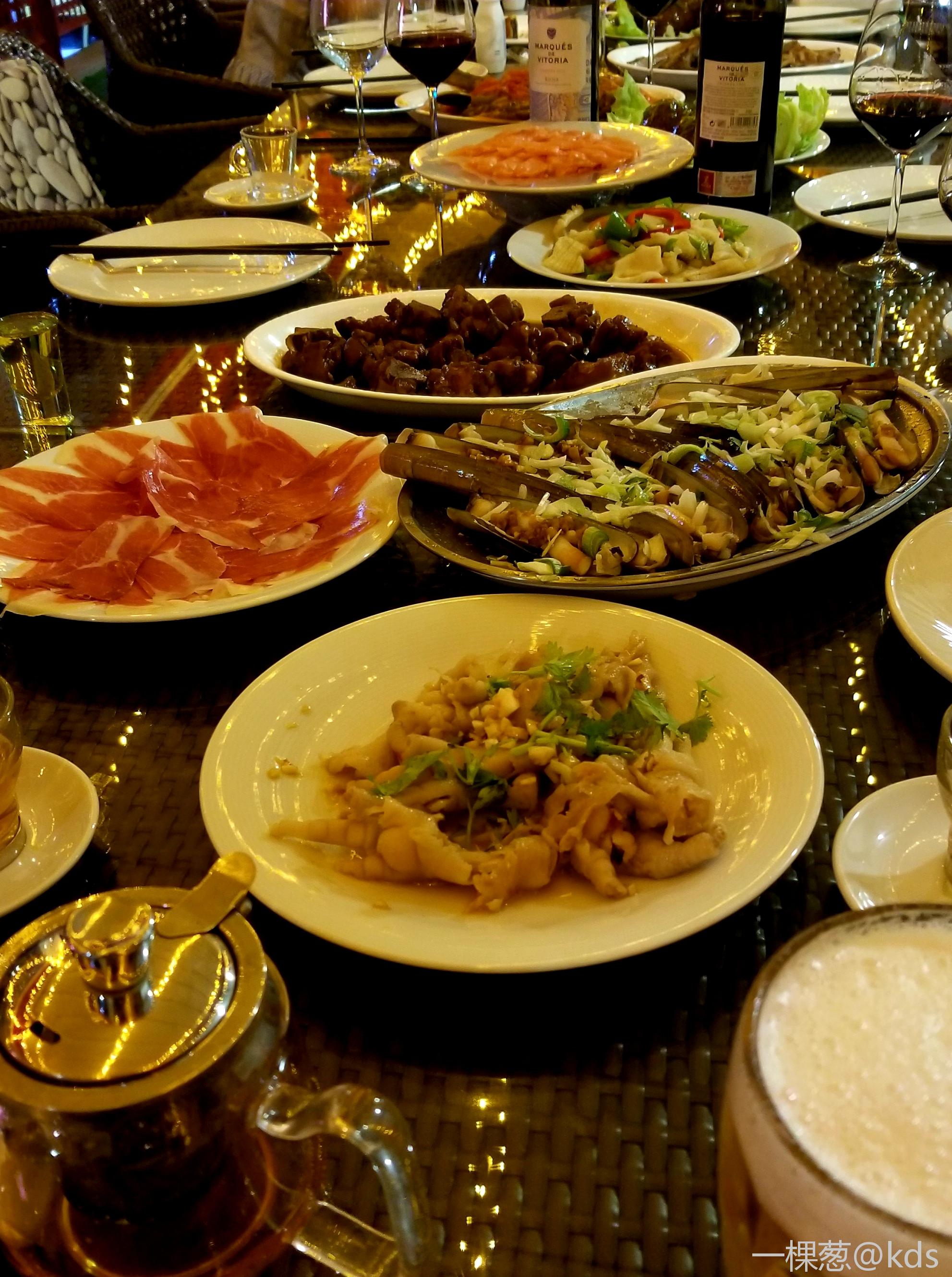 中秋节聚会在中餐馆