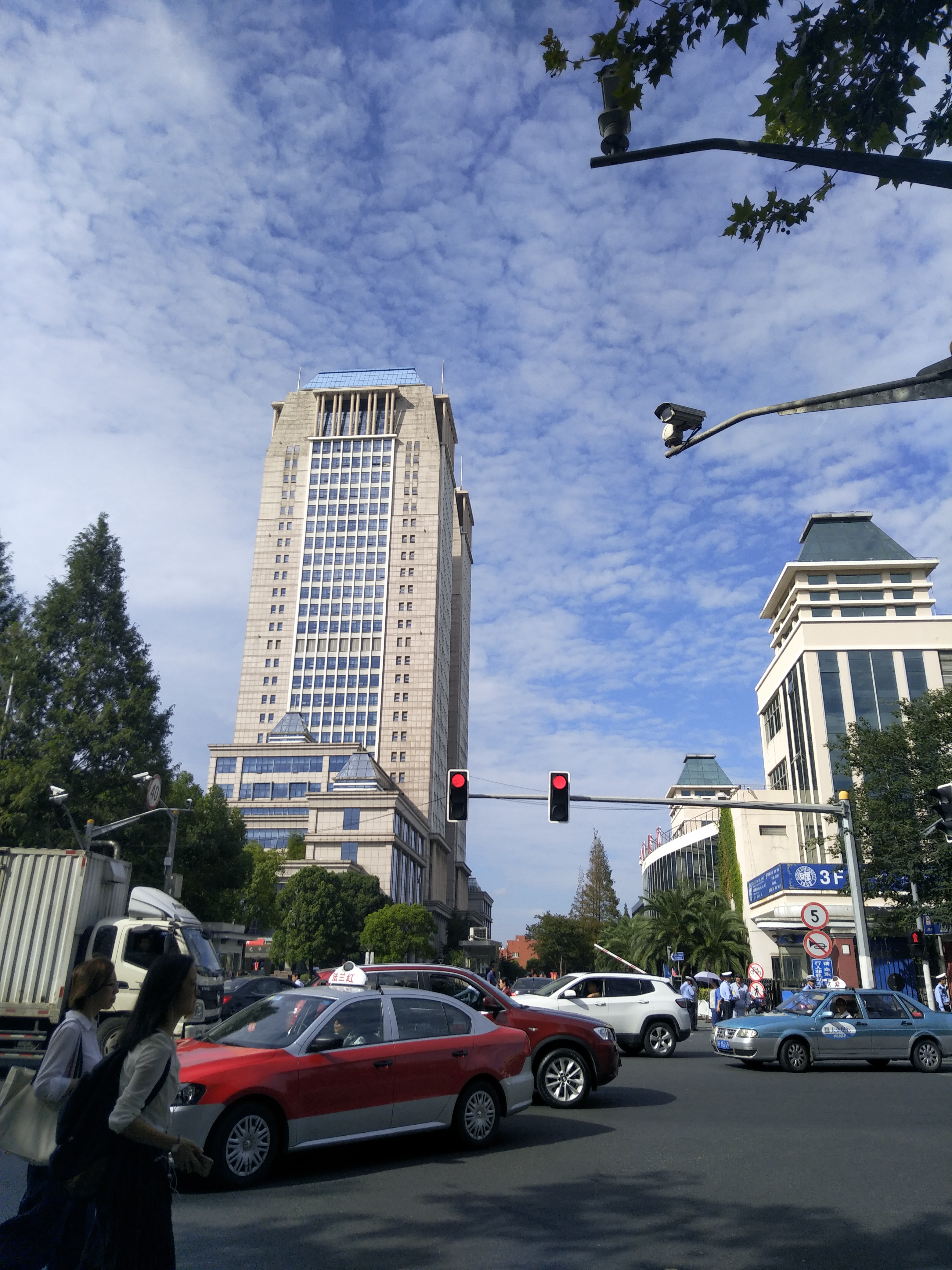 上海街景,看下能不能猜出都是哪里?