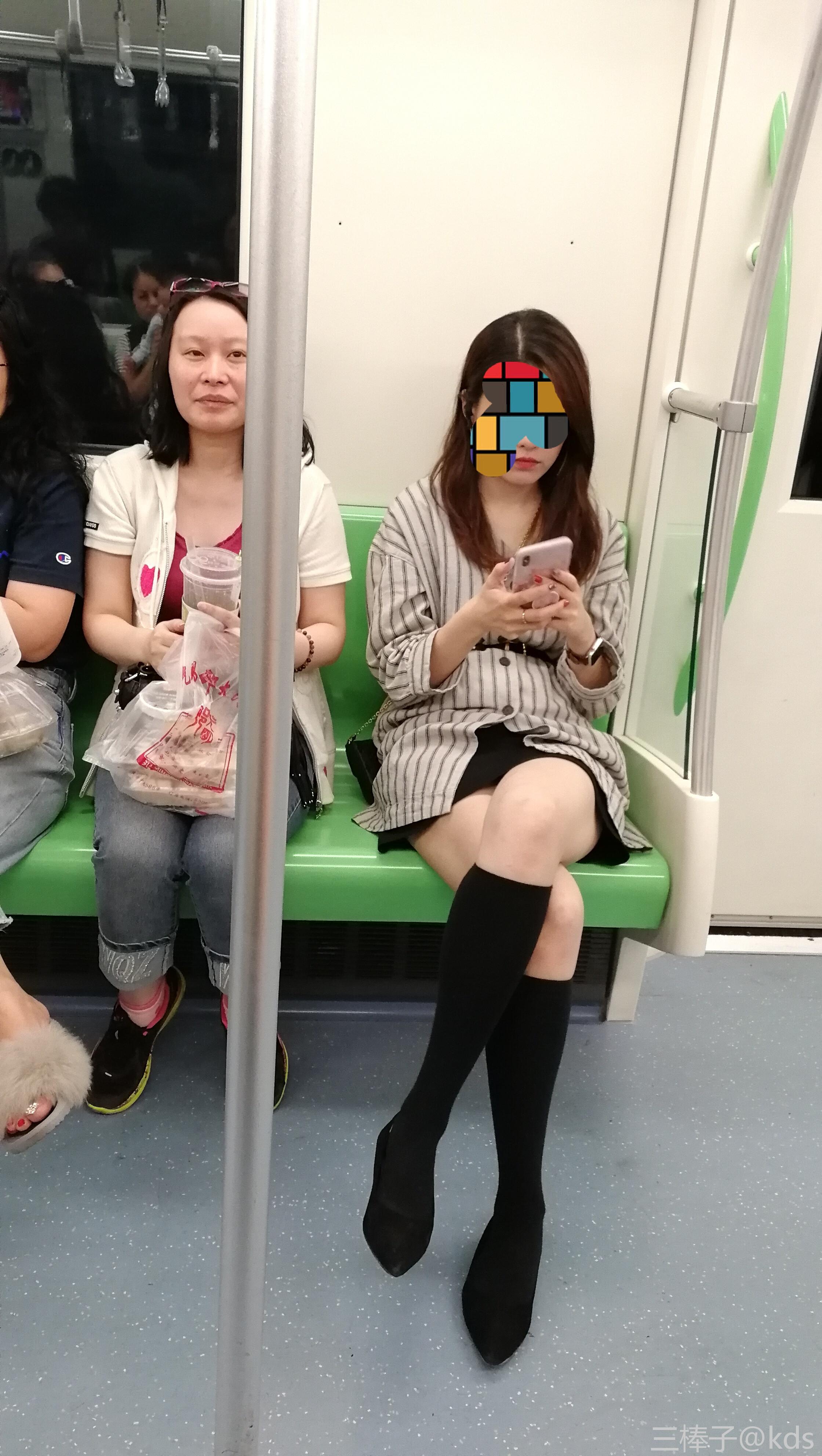 欢庆国庆,地铁极品黑丝