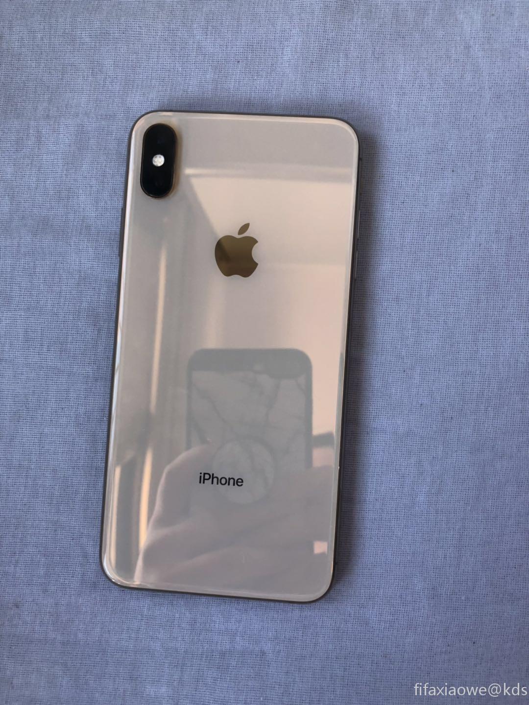 新买的iphone xs max第一次充电就给烧了,不能用了 联系苹果就只会让