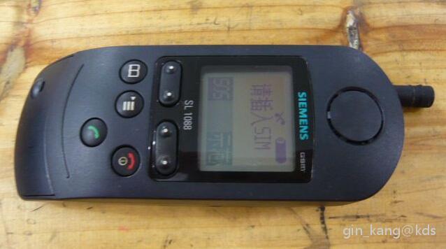 当年这手机使用费贵不贵?97年