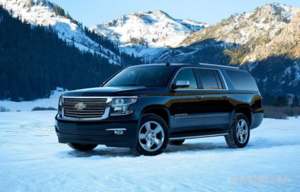 31号八佰伴门口看到CT开了这部车