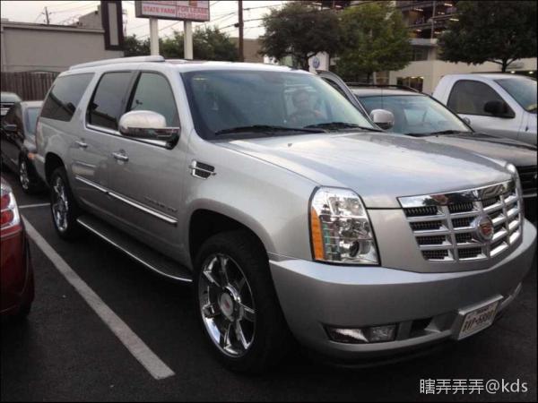 31号八佰伴门口看到CT开了这部车