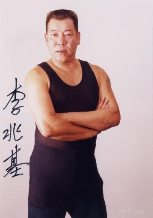 他居然瘦成这样了!