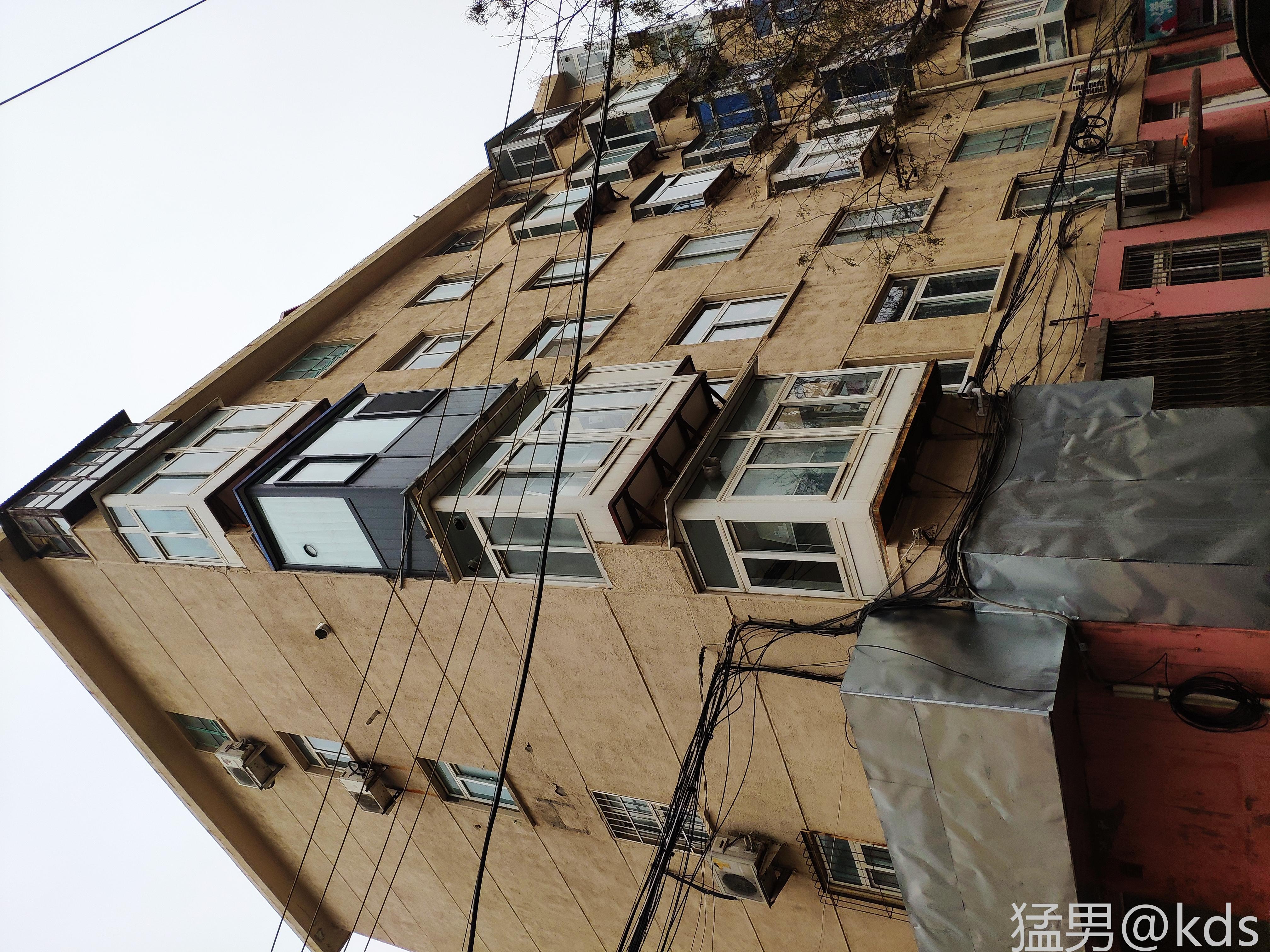 动迁小区里违建多得不得了