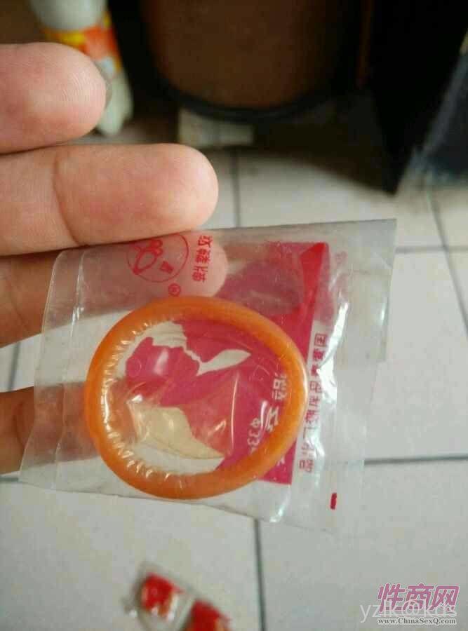 使用过的避孕套男孩图片