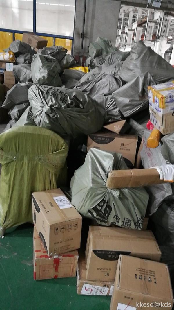 申通快递上海宝山仓库 爆仓啦