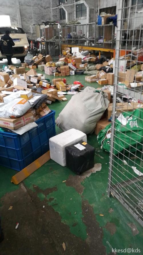 申通快递上海宝山仓库 爆仓啦