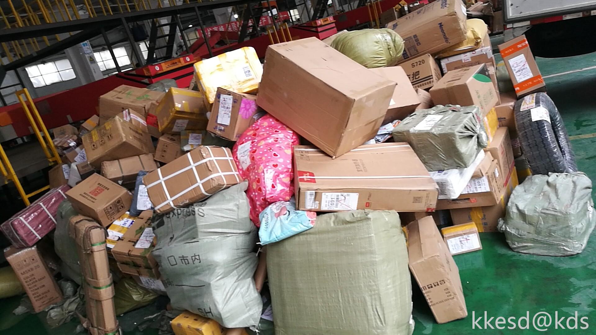 申通快递上海宝山仓库 爆仓啦