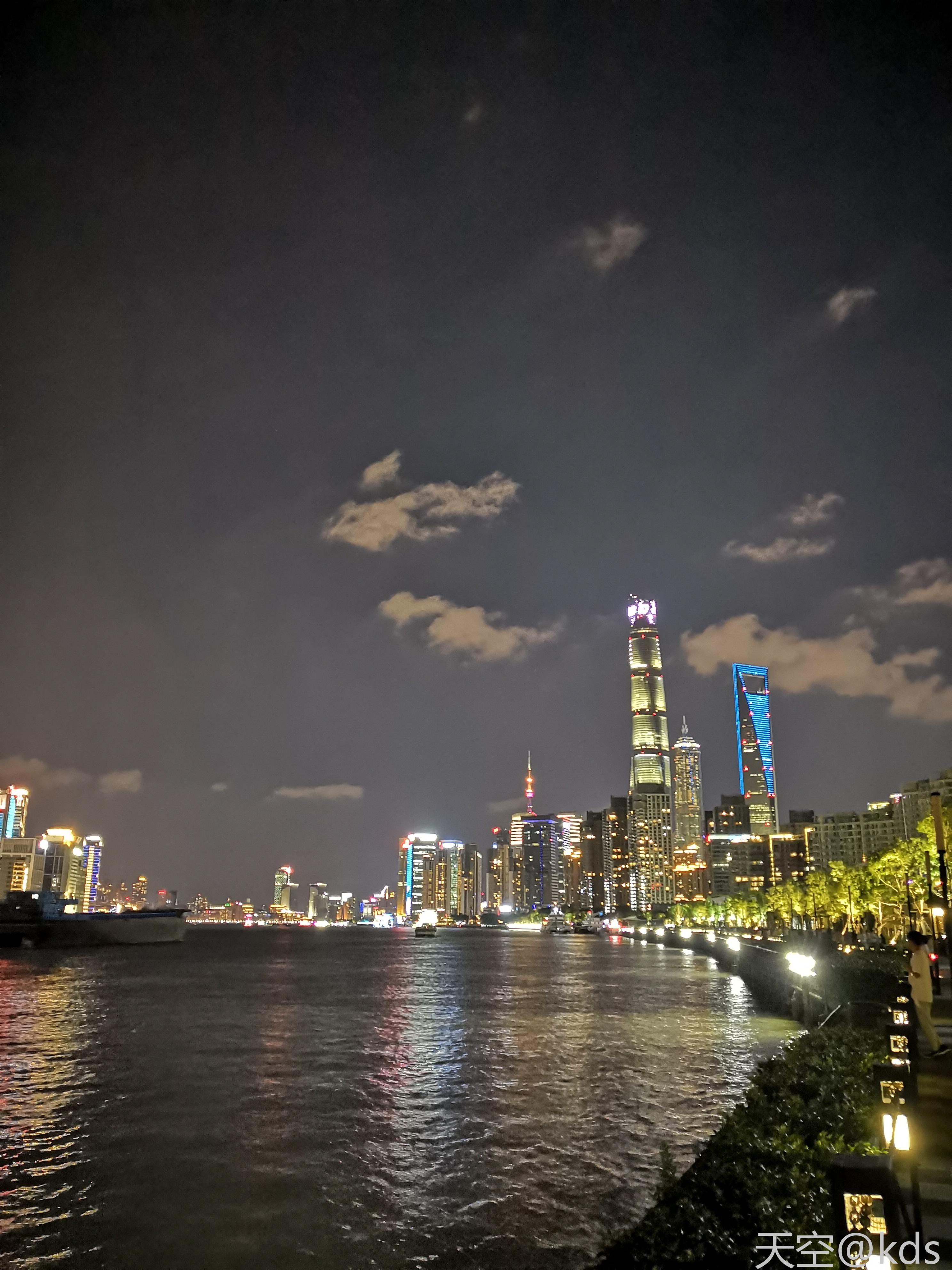 为什么入门级的单反拍的照片比手机4800万像素清楚?