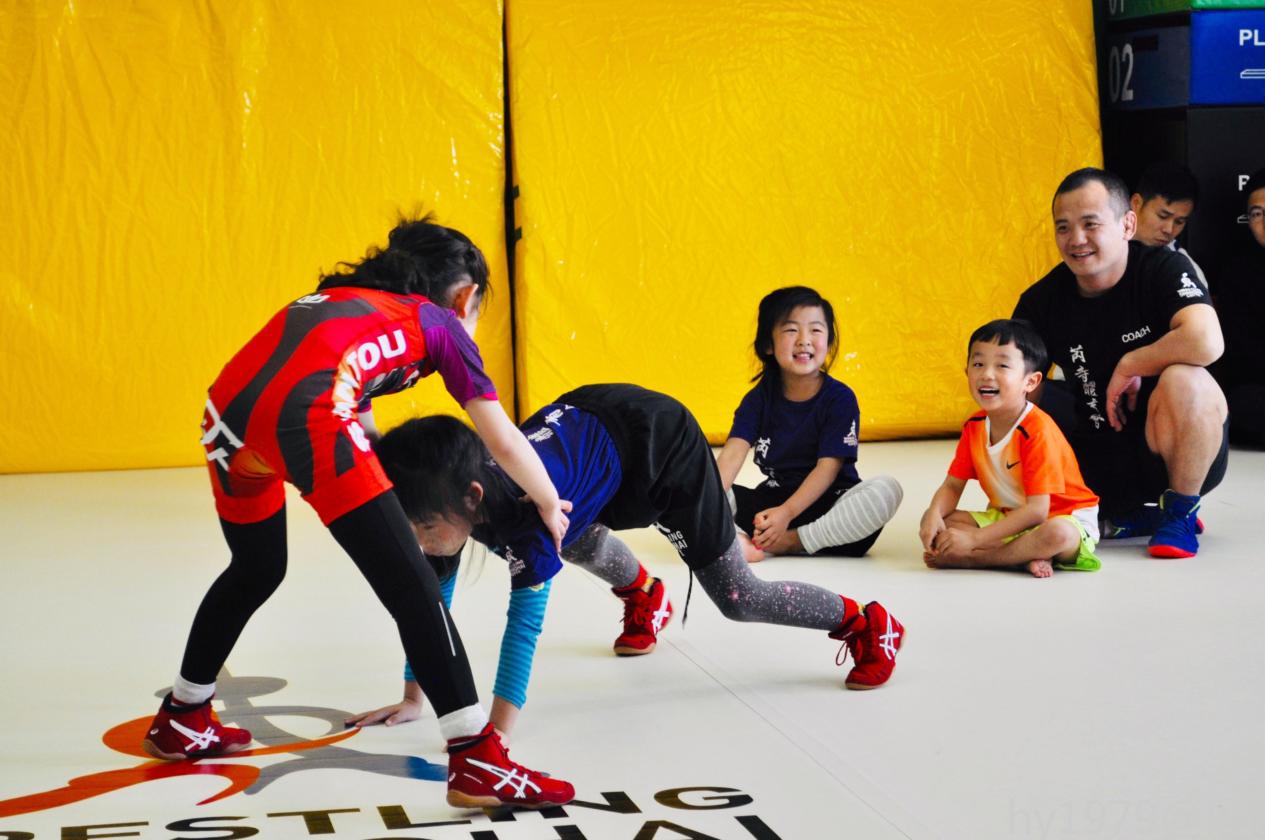 少儿摔跤馆,摔跤吧 粑粑