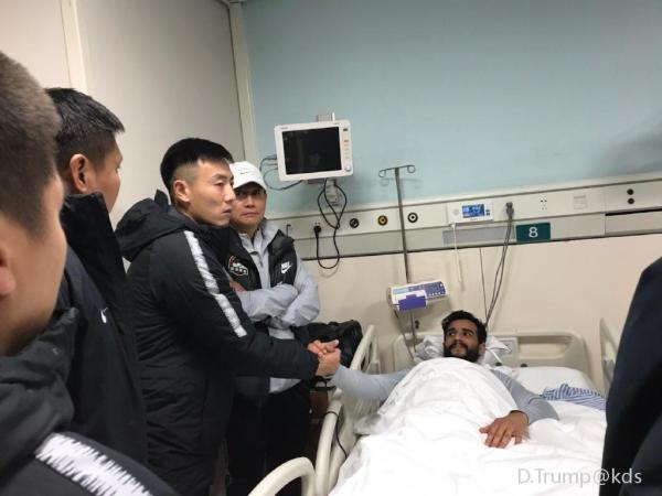 秦升赛后赴医院探望多拉多 诚恳道歉称无恶意