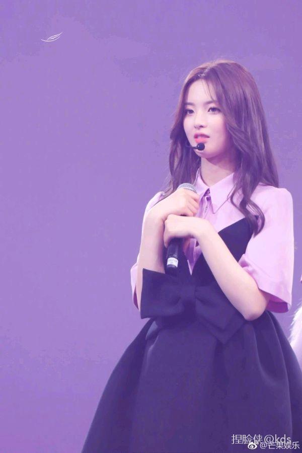 这人是不是跟傅园慧一个扮相?