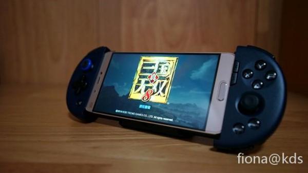 可以在苹果手机上玩PS4游戏了