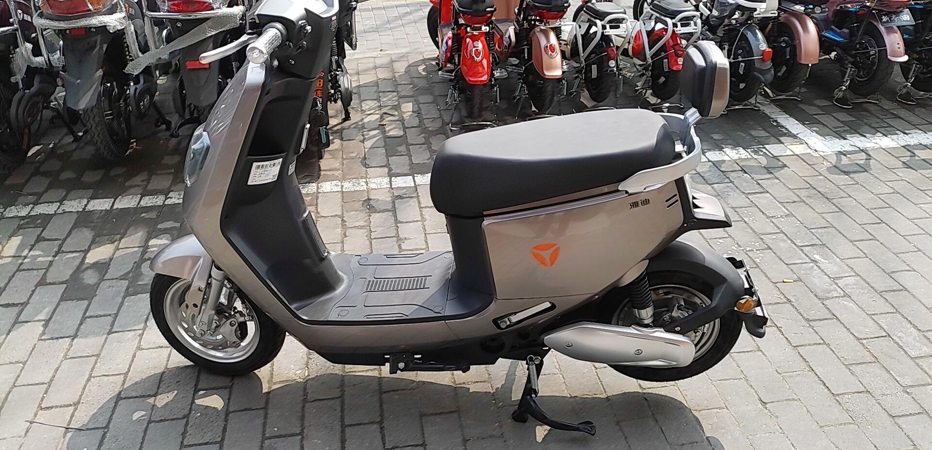 周末帮老爸买了辆电瓶车