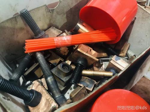 那个仿乐高的,叫乐拼积木的,被抓了