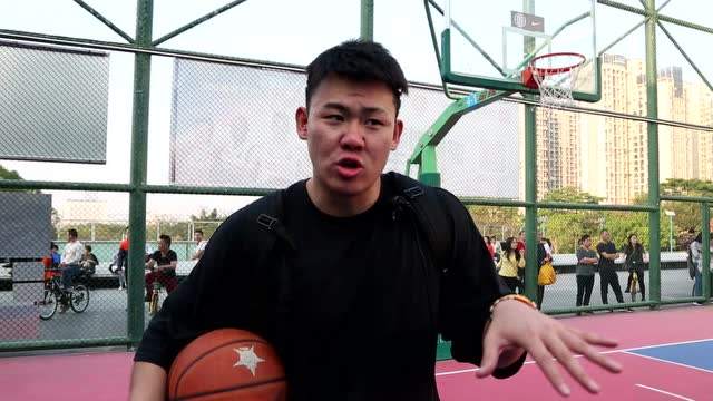 头盔哥单挑打的过刘师长么