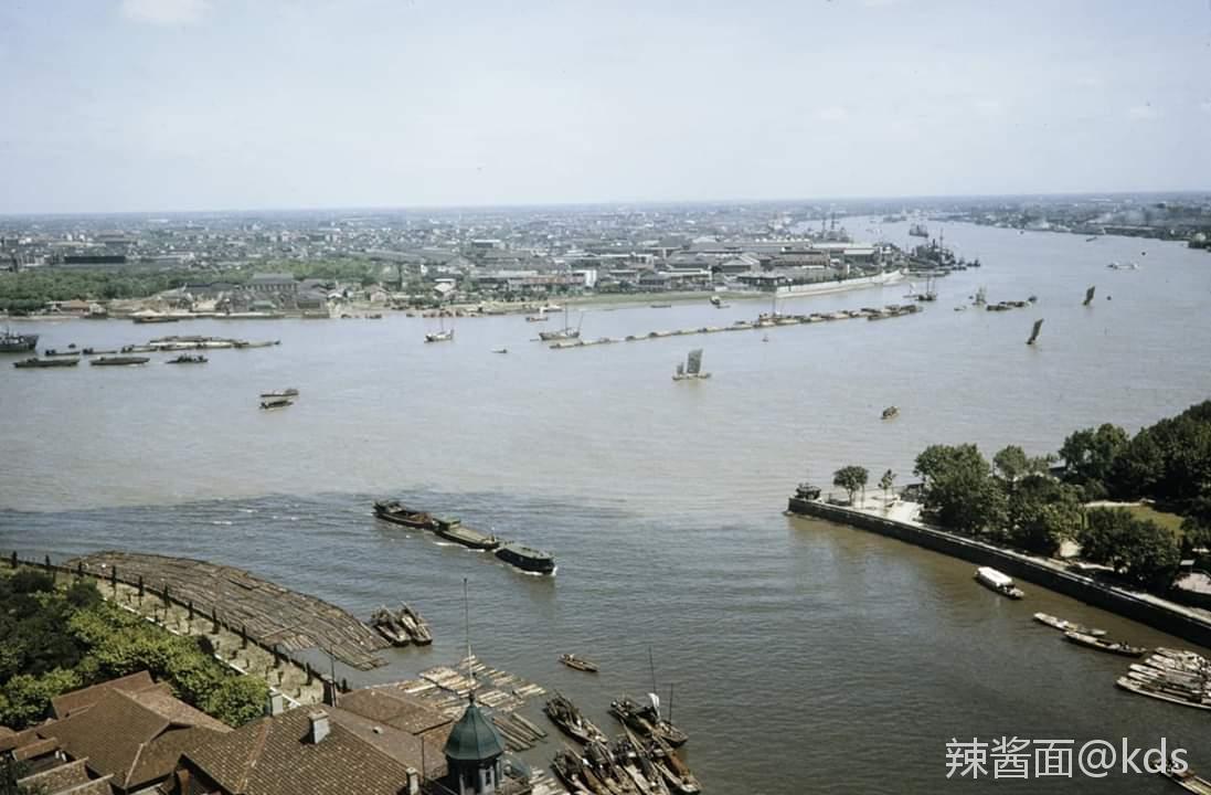 1973年 上海大厦远眺浦东陆家嘴