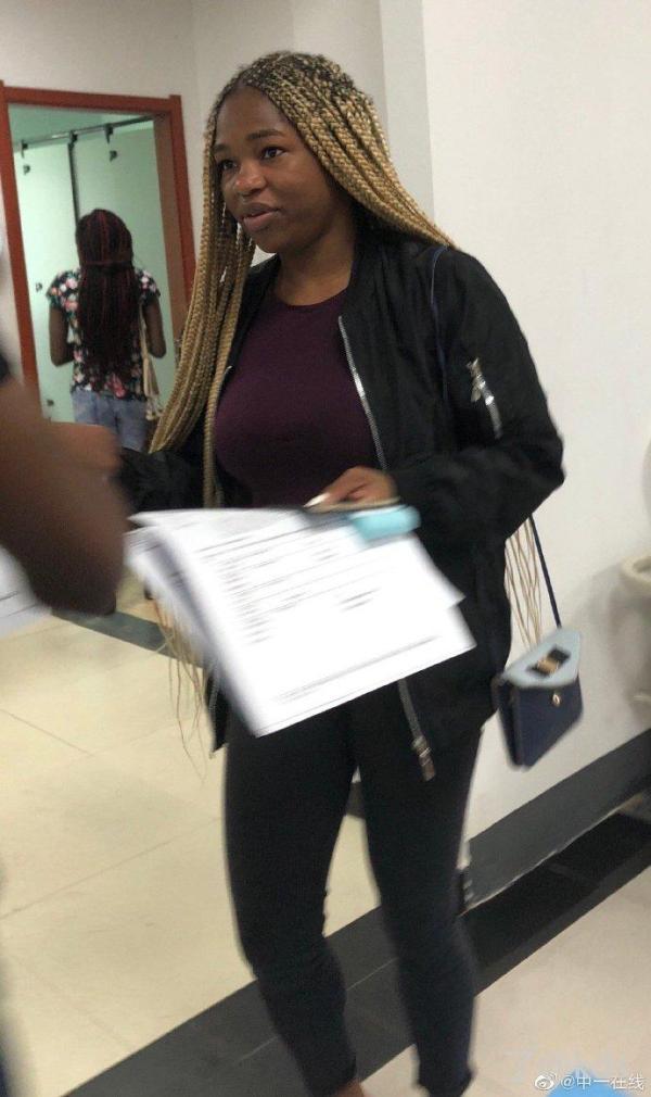 一大批新杭州人入职体检中